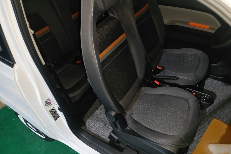 五菱汽车 宏光MINIEV 2022款 轻松款 磷酸铁锂局部细节41