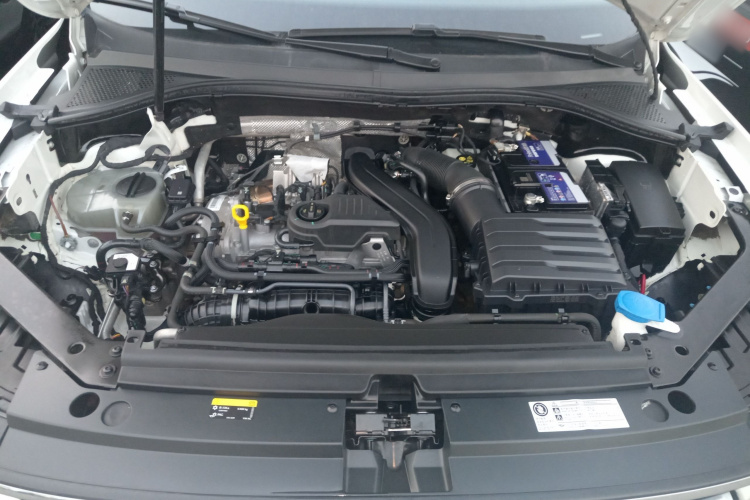 大众 途观L 2024款 300TSI 自动两驱智享版机舱底盘24