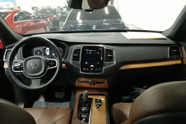 沃尔沃XC90 2021款 B5 智行豪华版 7座中控内饰7002