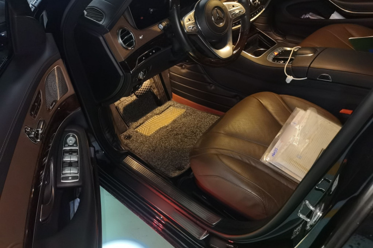 奔驰S级 2019款 S 350 L 豪华型 臻藏版中控内饰20