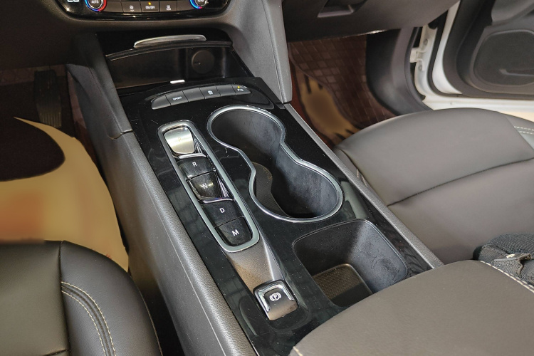 别克 君威 2024款 25T 超享版局部细节18