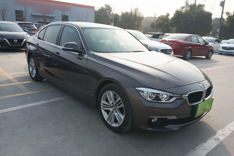 宝马3系 2017款 320Li 时尚型车身外观3