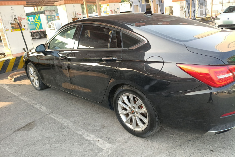 红旗H5 2019款 30TD 型动版车身外观4