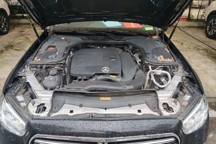 奔驰E级 2023款 E 300 L 豪华型局部细节24