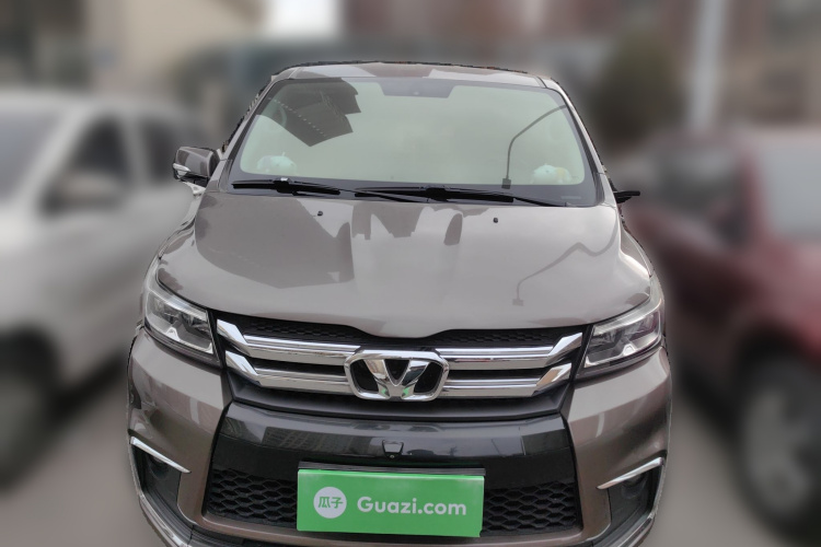 华颂7 2017款 2.0T 自动精英型车身外观2