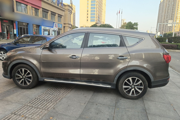 东风风光 风光580 2017款 1.5T CVT豪华型车身外观4