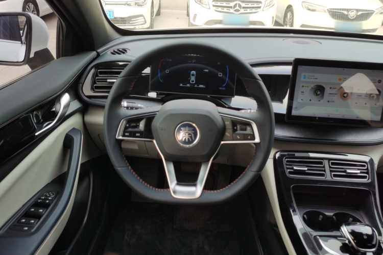 比亚迪 秦PLUS 2023款 冠军版 DM-i 55KM领先型中控内饰13