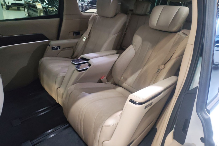 别克 世纪 2023款 2.0T 七座臻享款中控内饰21