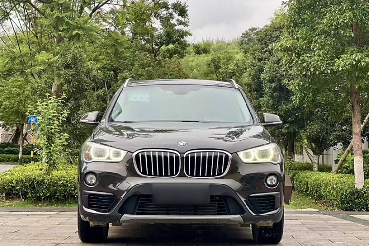 宝马X1 2018款 sDrive20Li 领先型车身外观6001