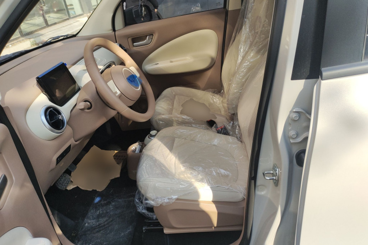 五菱汽车 宏光MINIEV 2025款 四门版 臻享+款中控内饰19