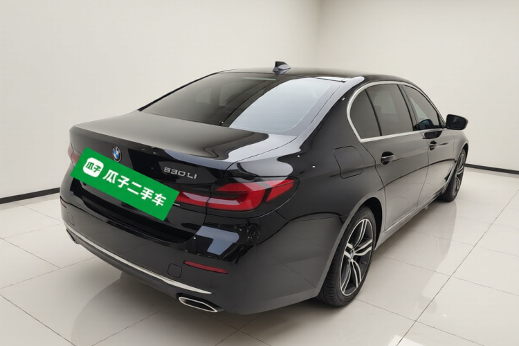 宝马5系 2021款 530Li 领先型 豪华套装车身外观7