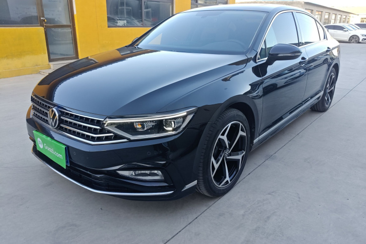 大众 迈腾 2023款 200万辆纪念版 330TSI DSG领先型车身外观1