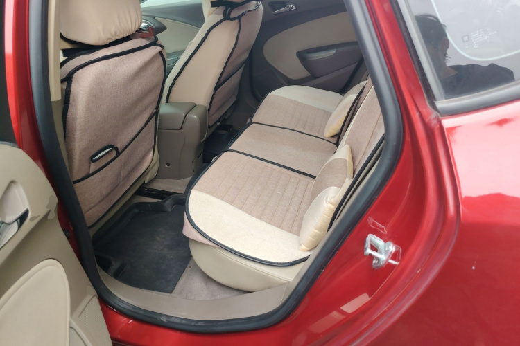 别克 英朗 2013款 GT 1.6L 自动时尚版中控内饰21