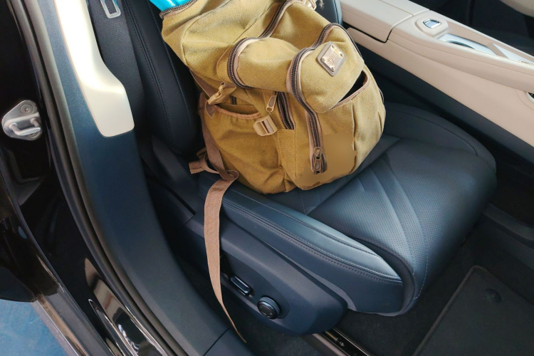 极氪001 2024款 WE版 100kWh 后驱局部细节41