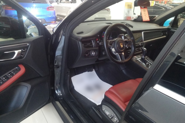 保时捷 2020款 Macan 2.0T中控内饰20
