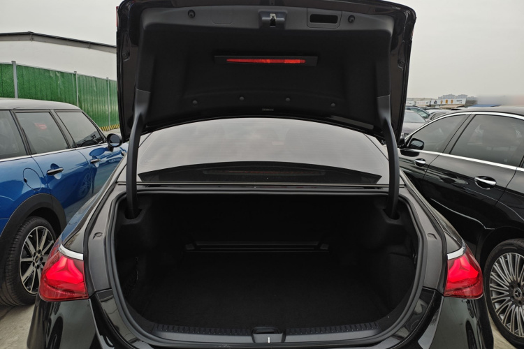 奔驰E级 2024款 E 260 L机舱底盘23