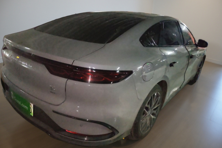 比亚迪 汉 2025款 DM-i 125KM尊荣型车身外观7