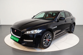 捷豹F-PACE 2018款 改款 2.0T 四驱R-Sport运动版