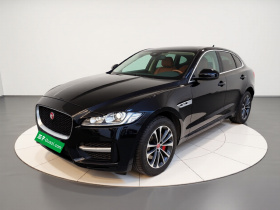 捷豹F-PACE 2018款 改款 2.0T 四驱R-Sport运动版