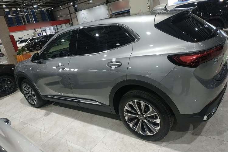 别克 昂科威 2025款 25T 进享白金版车身外观4