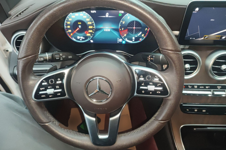 奔驰GLC 2022款 改款二 GLC 260 L 4MATIC 豪华型中控内饰13
