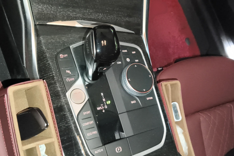 宝马3系 2022款 改款 325Li M运动套装局部细节18