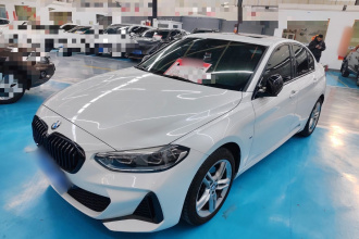 宝马1系 2021款 改款 120i M运动曜夜版