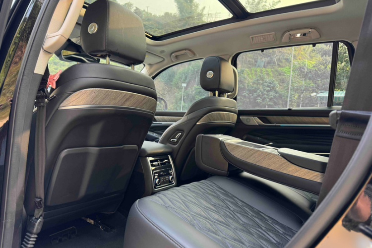 坦克500 2023款 3.0T 运动版 造境型 5座中控内饰7002