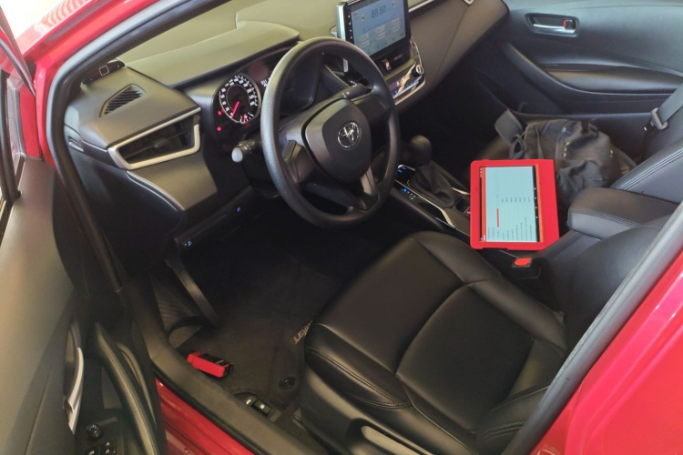 丰田 雷凌 2019款 185T CVT进取版 国VI中控内饰7002