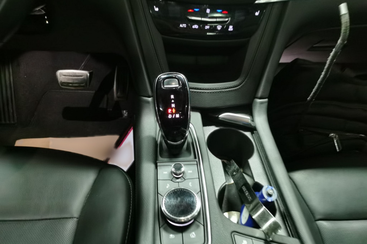 凯迪拉克XT5 2022款 2.0T 四驱豪华型（蜂鸟版）局部细节18