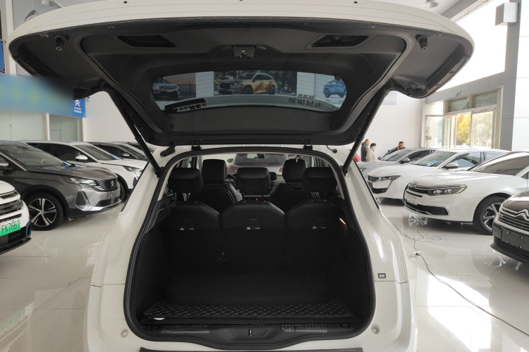 雪铁龙 C4 PICASSO 2015款 1.6T 时尚型 5座机舱底盘23