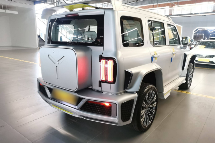 超境汽车 共创坦克300 2021款 2.0T 赛博坦克车身外观6005