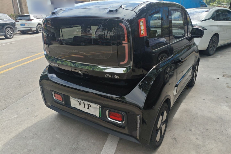 宝骏KiWi EV 2023款 大疆版 磷酸铁锂车身外观7