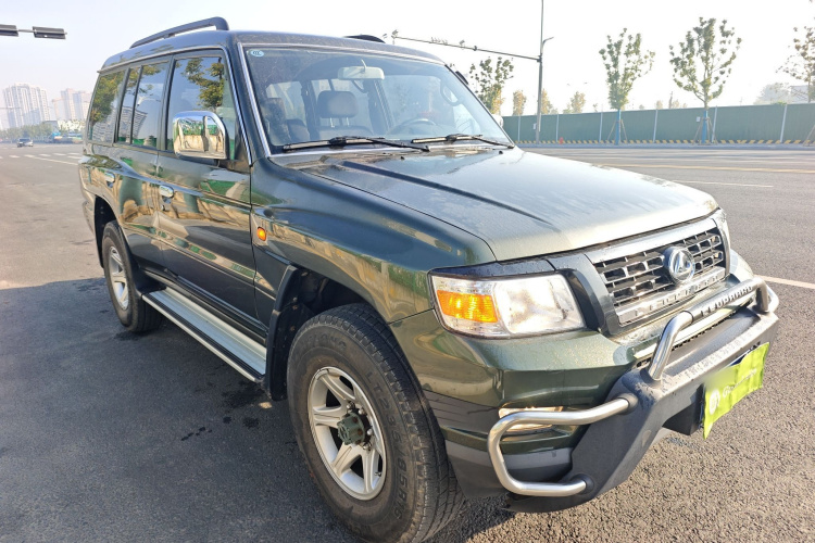 猎豹汽车 猎豹Q6 2015款 2.4L 手动两驱精英型车身外观3