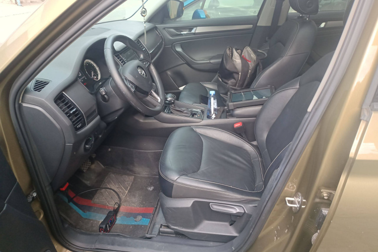 斯柯达 柯迪亚克 2017款 TSI330 5座两驱豪华版中控内饰19