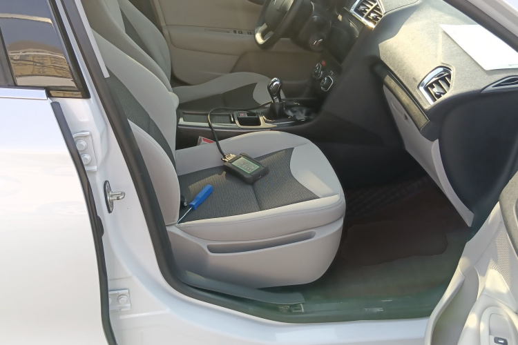 雪铁龙C4L 2015款 1.8L 手动领先版局部细节41