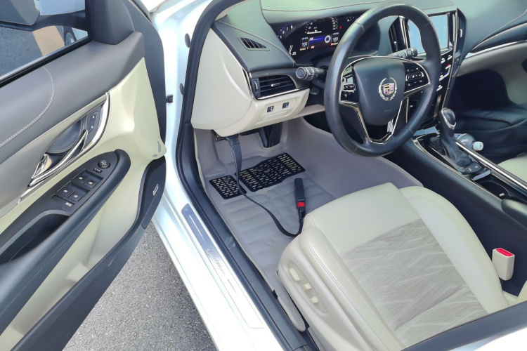 凯迪拉克ATS-L 2014款 25T 舒适型中控内饰20