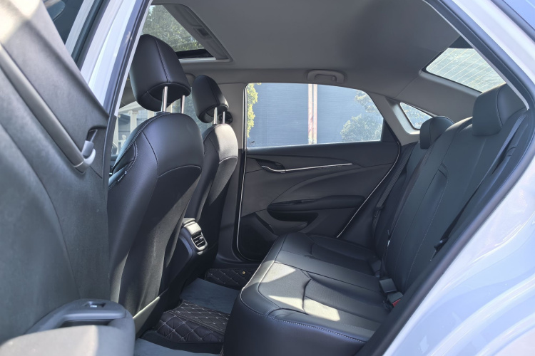 别克 英朗 2021款 改款 典范 1.5L 自动精英型中控内饰7003