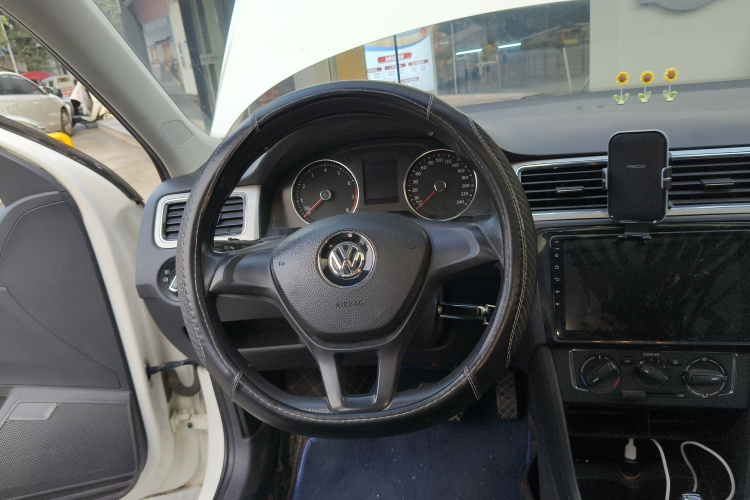 大众 桑塔纳 2015款 浩纳 1.6L 自动舒适型中控内饰13