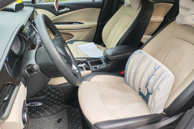 别克 威朗 2018款 三厢 15S 自动领先型中控内饰19