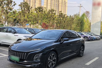 红旗E-QM5 2023款 改款 基础出行版