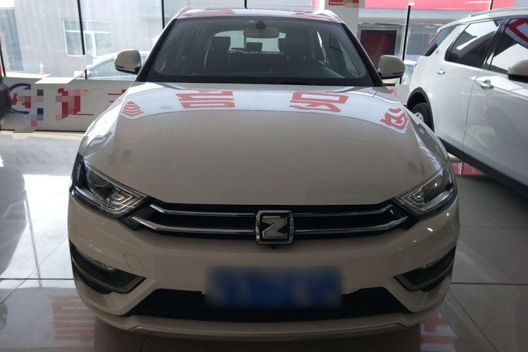 众泰SR7 2016款 1.5T CVT魔方之心版 国IV车身外观2