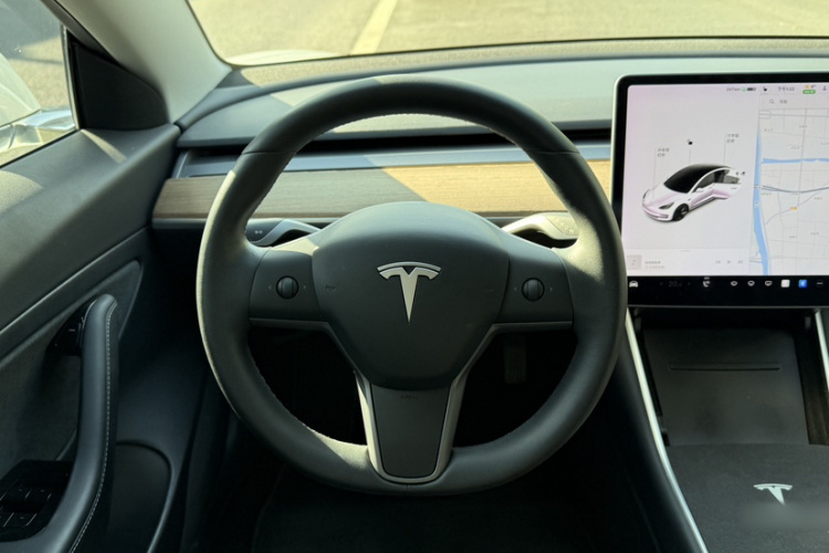 特斯拉 Model 3 2019款 标准续航后驱升级版中控内饰7007