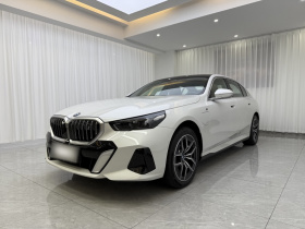 宝马i5 2024款 eDrive 35L M运动套装