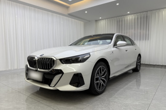 宝马i5 2024款 eDrive 35L M运动套装