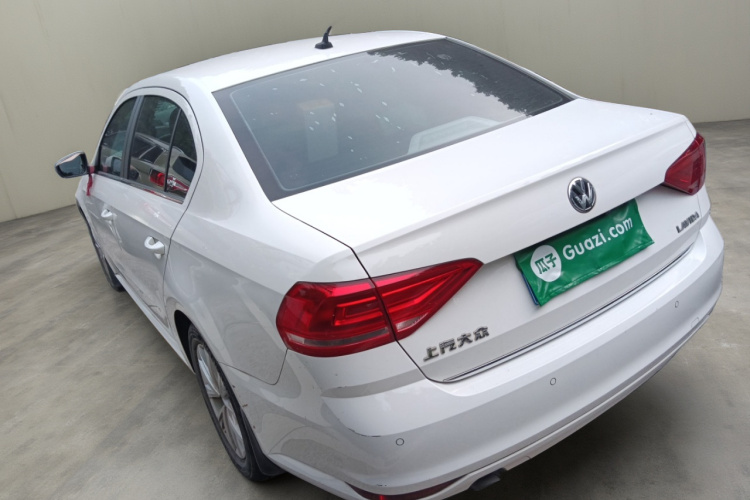 大众 朗逸 2017款 1.6L 手动舒适版车身外观5