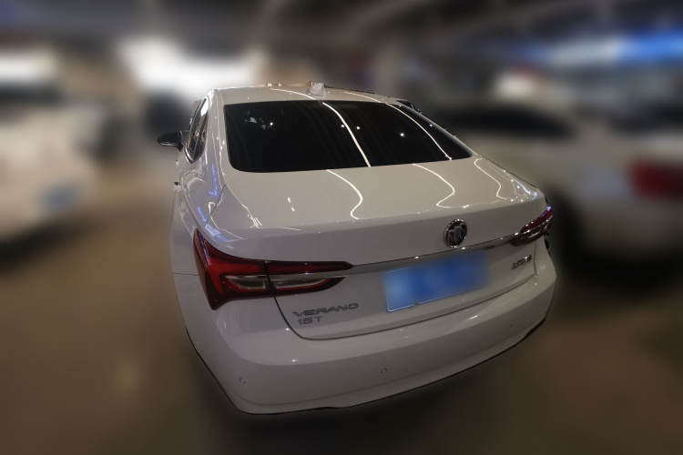 别克 威朗 2020款 15T 自动进取型车身外观6