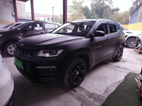 Jeep 指南者 2019款 220T 自动悦享版