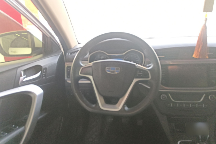 吉利汽车 帝豪 2017款 三厢百万款 1.5L 手动向上版中控内饰13