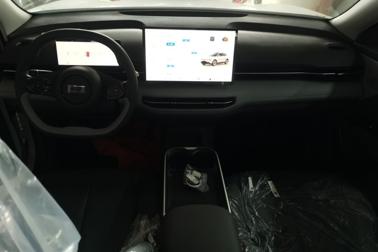 奔腾 悦意03 2025款 565km 乐享版中控内饰12